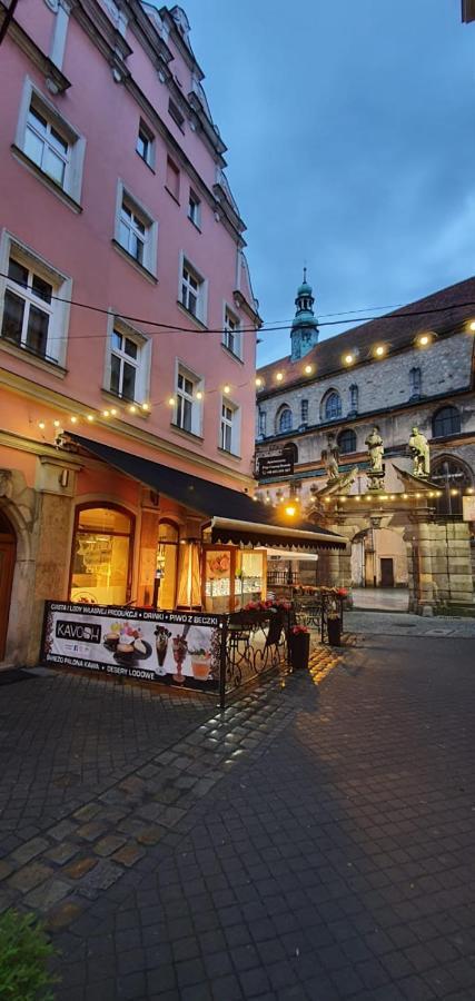 Willa Przy Czarnej Bramie Klodzko Luaran gambar